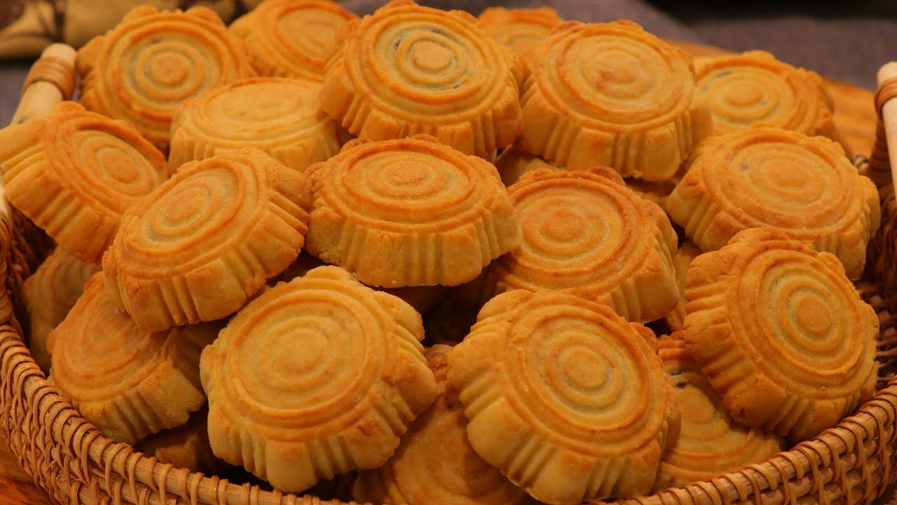 طريقتي المعتمده لمعمول التمر بأربع مكونات فقط😋اسهل واسرع طريقه