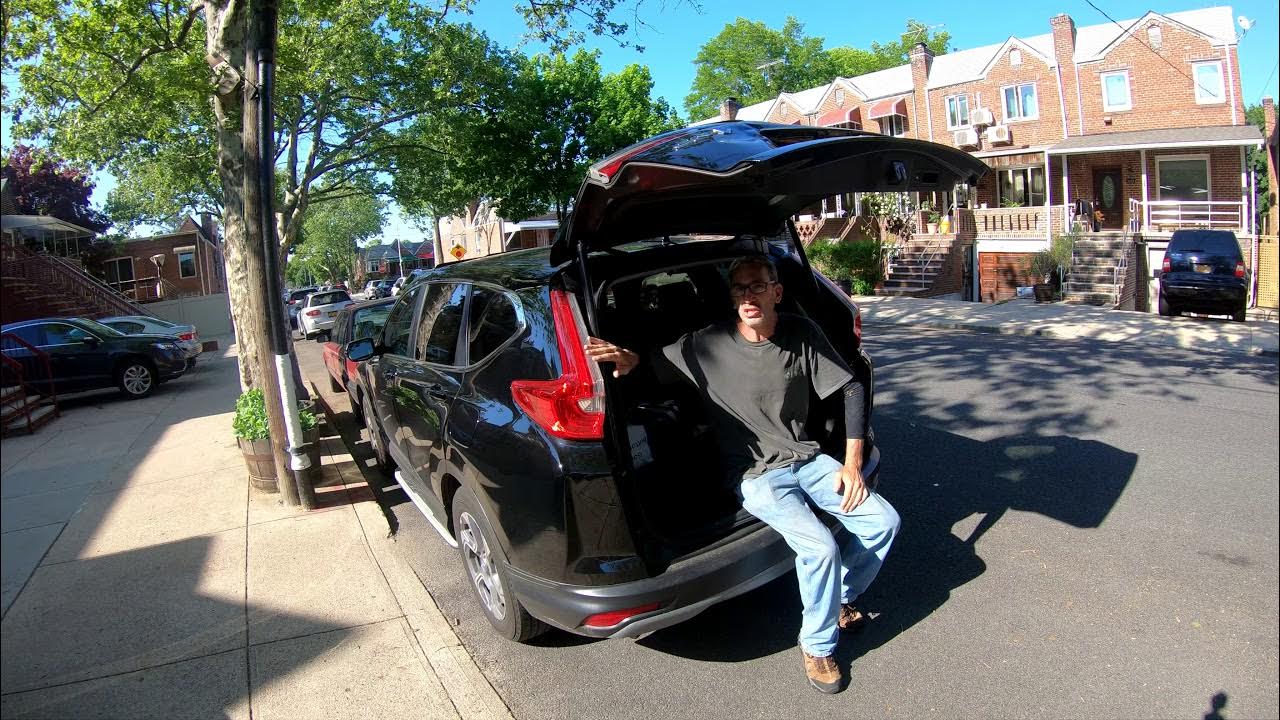 2017 Honda CRV tailgate safety DO not try your luck YouTube