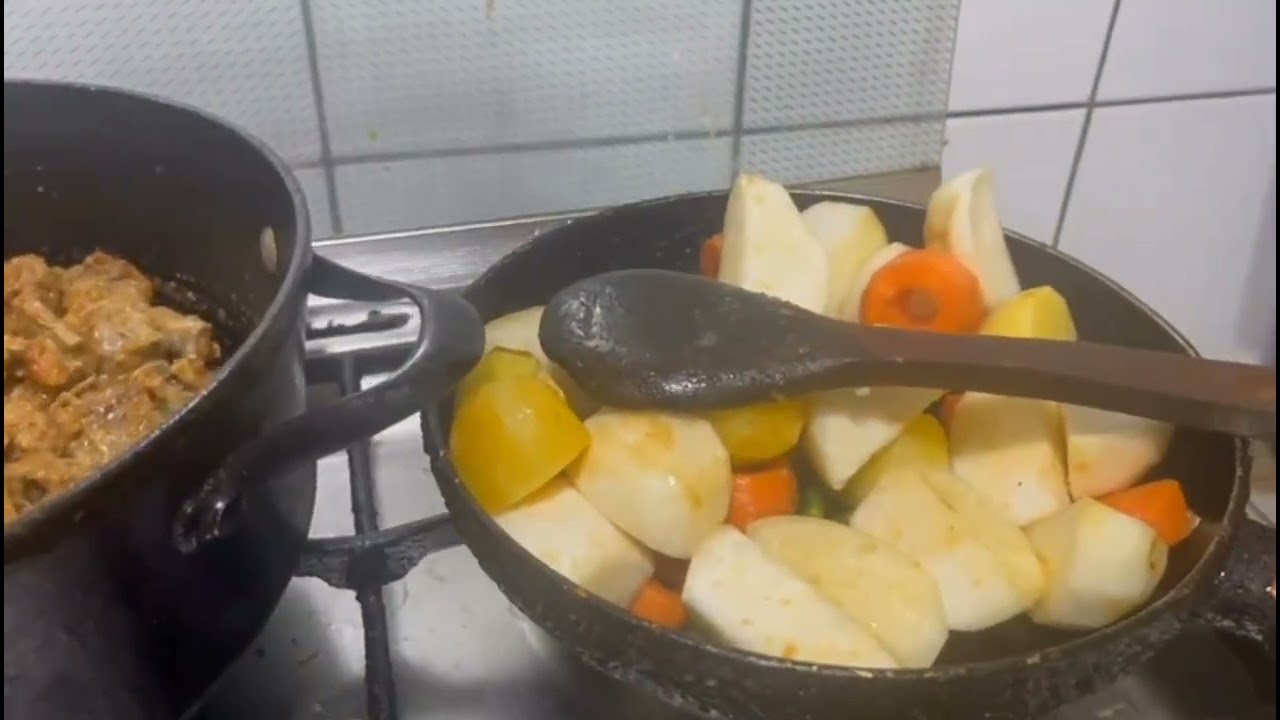  " Shab degh"Nawabon ka sardiyon mein khane wala dish .