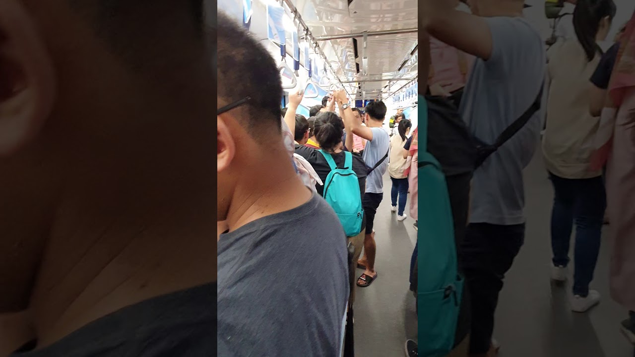 Naik MRT Jakarta bareng Kake Nenek 