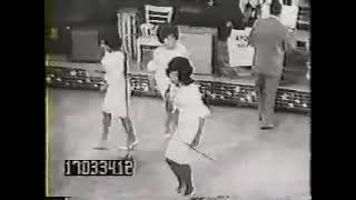 Watch Martha Reeves  The Vandellas Come And Get These Memories video
