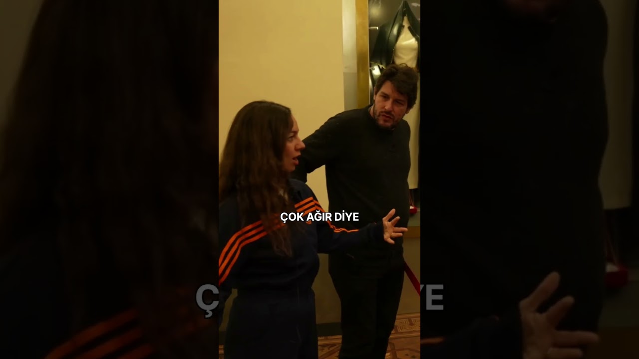 Yaponiyalik ayol jinsiy aloqa paytida kokragidan sut ishlab chiqaradi. Sportchi, shahvoniy yosh qizlar ishtirokidagi yuqori sifatli porno