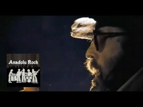 Cem Karaca - Bindik Bir Alamete