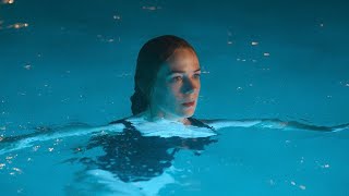 بيتنقلوا لبيت جديد فيه حمام سباحه ليه قوه سحريه لكن تمن القوه السحريه دي بيكون حياة ابنهم Night Swim