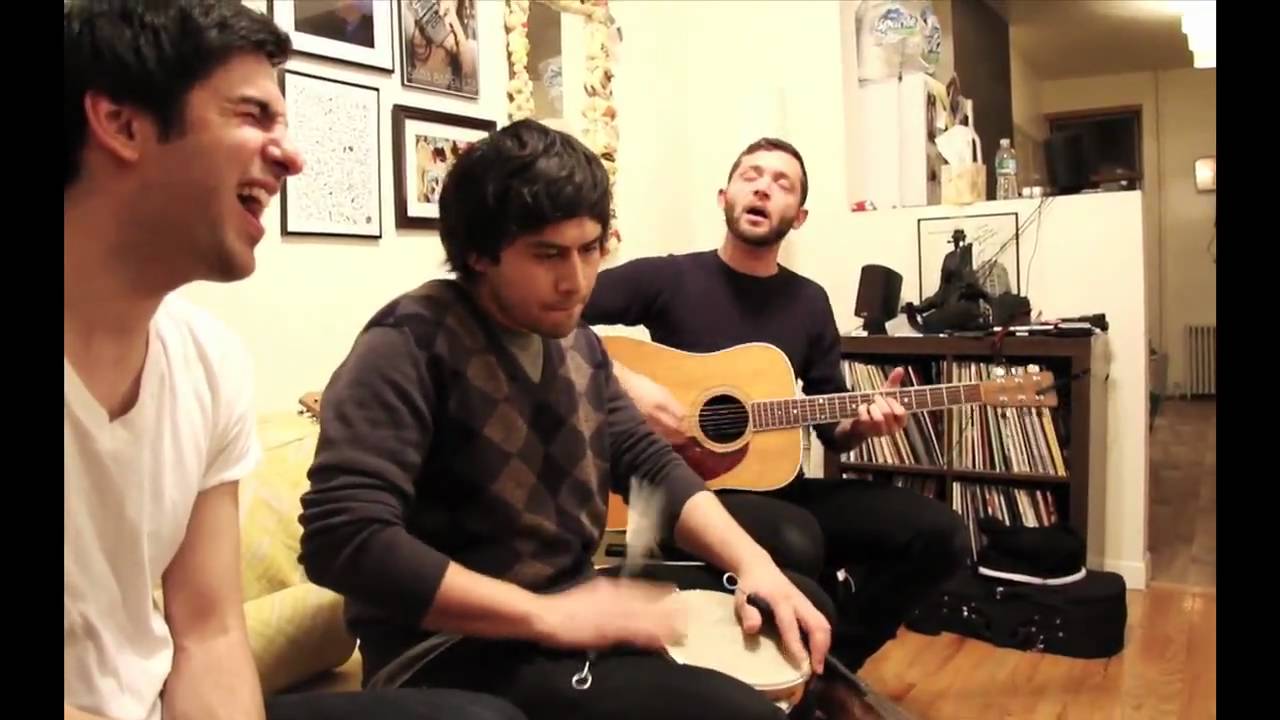 Guarda ARMS - Floaters (live acoustic on Big Ugly Yellow Couch) su YouTube Guarda ARMS - Floaters (live acoustic on Big Ugly Yellow Couch) su YouTube