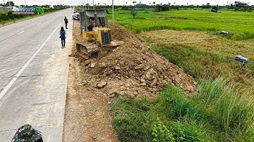 Starting Nicely Landfill Task! Skill KOMATSU D37A Dozer Push Soils With Team Trucks 5t Supported