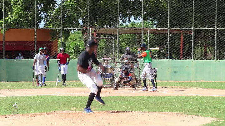 Chistohper Paniagua:OF_R/R-...  (Tiburones) #RedSo...