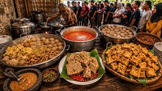 A QUEUE OVERWHELMING IN THE MIDDLE OF A RICE FIELD??!! UNDER A BAMBOO TREE FOR JUST 6,000 IDR YOU...