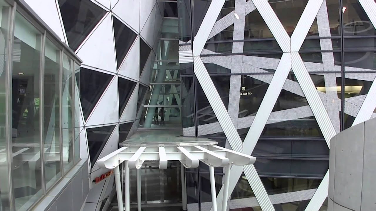 Tokyo Mode Gakuen Cocoon Tower In Shinjuku 新宿 東京モード学園コクーンタワービル Youtube