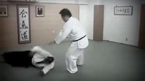 合気研究所 正面打ち 四方投げ-01 aikido shomen uchi shiho nage-01