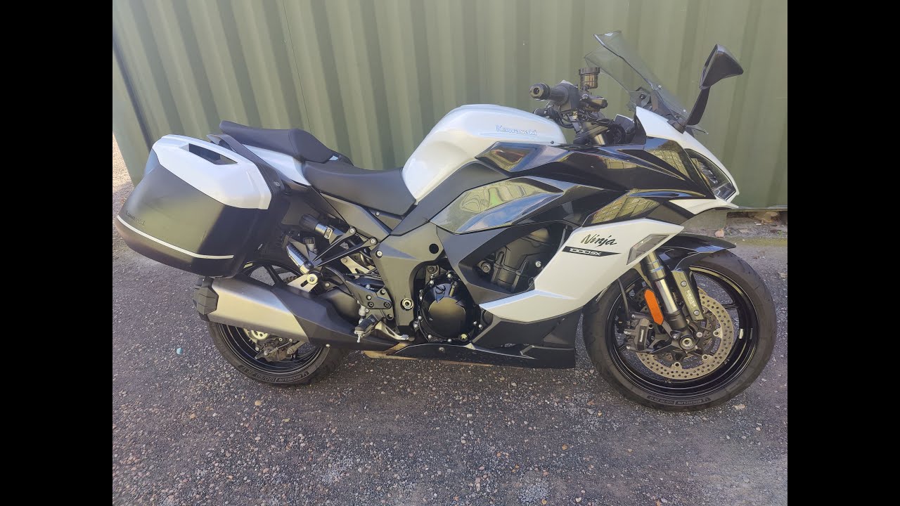 みんきー様 ブルゾン Sオフ白 2020 Kawasaki Ninja 1000SX in white in stock at Mototechniks - YouTube