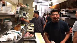 Así es como se trabaja en un restaurante en Estados Unidos
