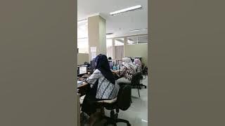 Kelucuan ibu-ibu kentut di kantor