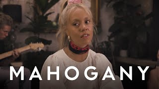 Video thumbnail of "Josie Man - Grow | Mahogany Session"