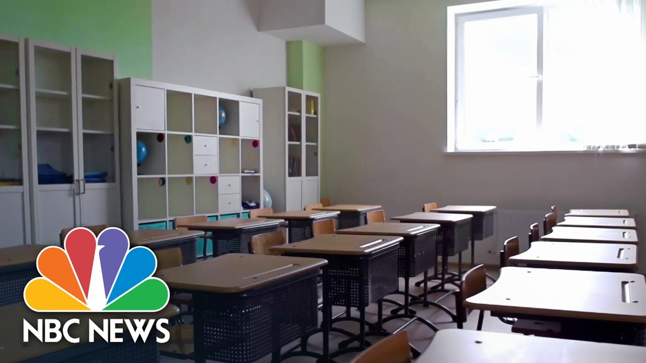 High School Seniors Apply For College Amid Pandemic | NBC News NOW