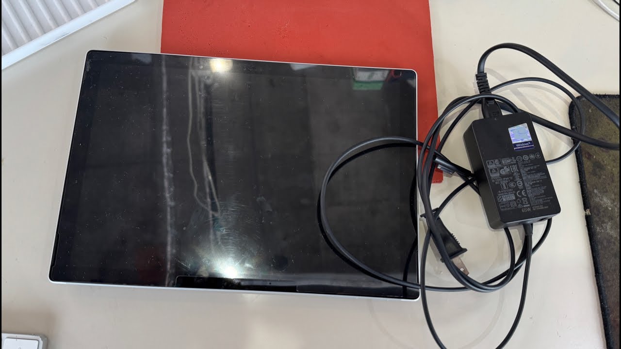 Surface Pro 7 / 1866 充電しなくなり起動しないバッテリー充電修理