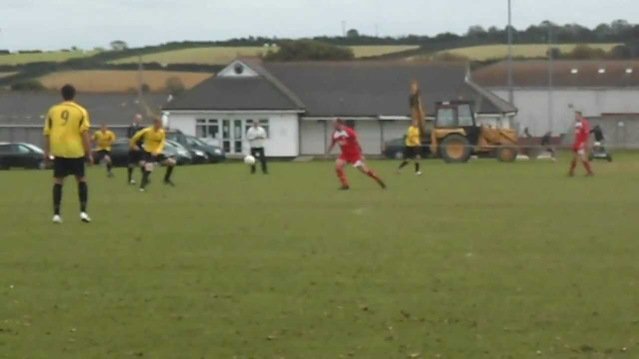 Courtney Rowe makes it 10 with a stunning shot CORNISH FOOTBALL ST