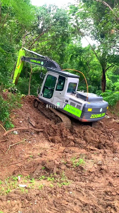 Madulas umakyat #backhoe #excavator #zoomlion