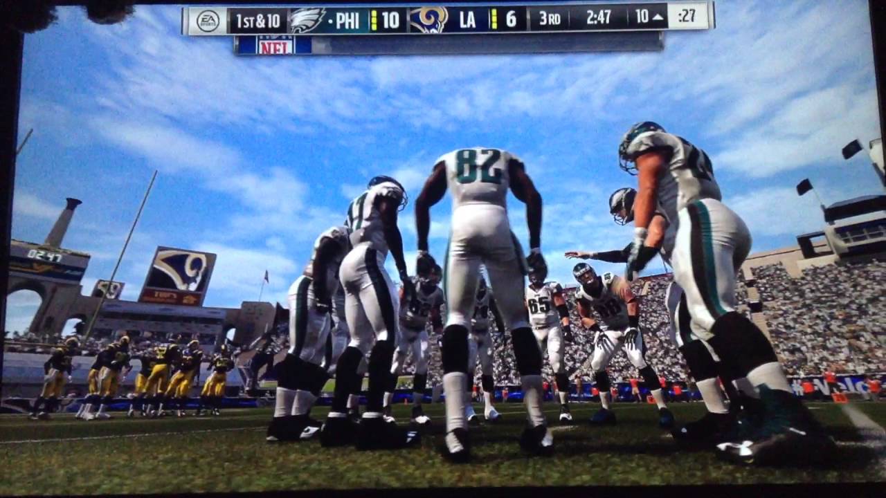 Jared Goff vs. Carson Wentz | Madden NFL 17 3rd Quarter Pt. 1