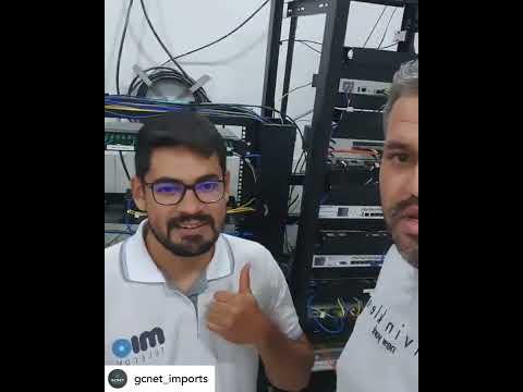 Consultor mostrando benefícios