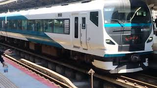 E257系2000番台オオNA-07編成横浜駅発車