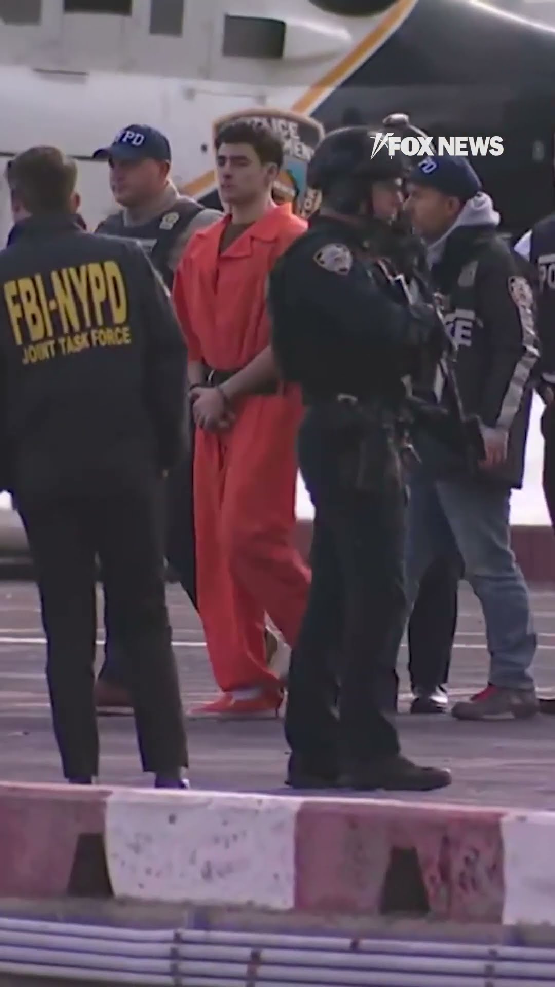 CEO murder suspect Luigi Mangione lands in NYC to face federal charges