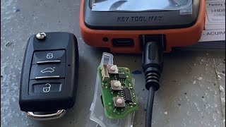 Cloning transponder chip & Generating Remote FOB using Key Tool Max & cut w/ Dolphin Condor XP005