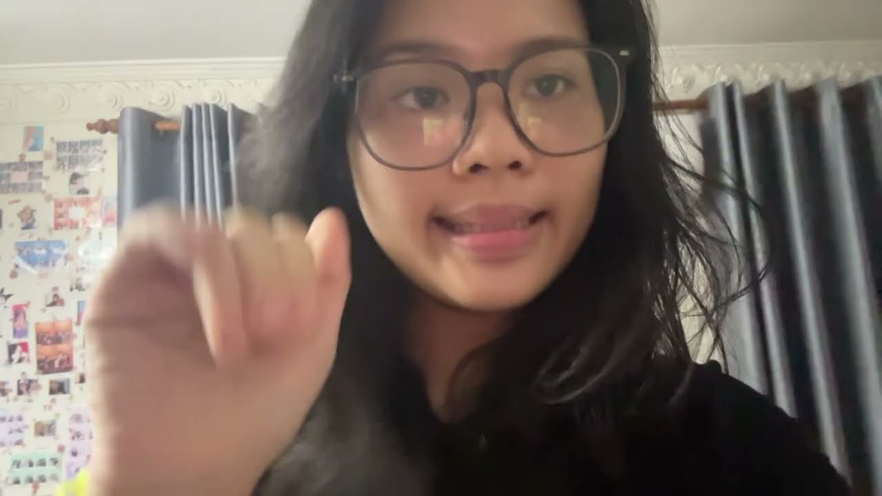 What’s in my backpack + bathroom hideout pt2