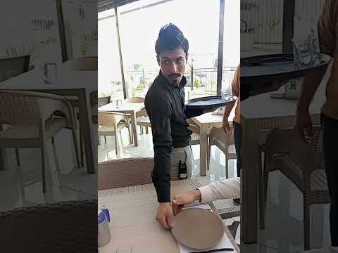 تدريب السيرفيس في المطاعم