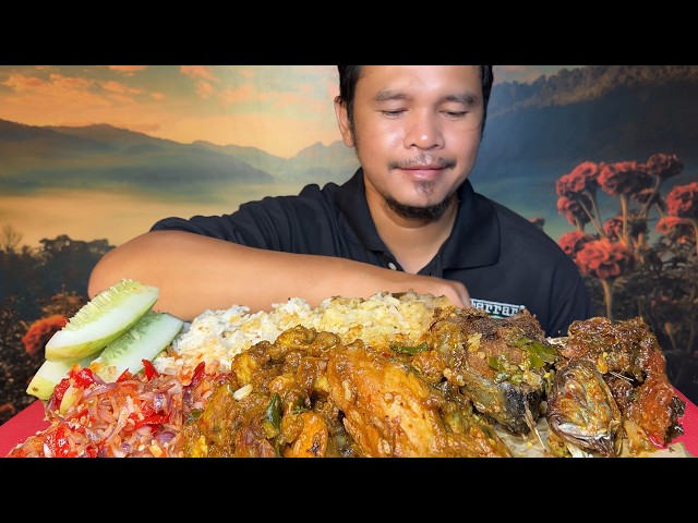Makan Nasi Padang Sambal Matah pedas pol Pake ayam rendang ikan tongkol sambal ijo MUKBANG 