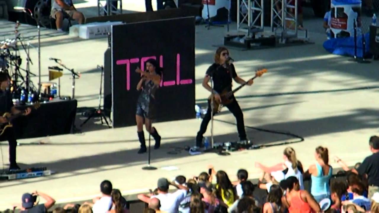 Selena Gomez - Naturally