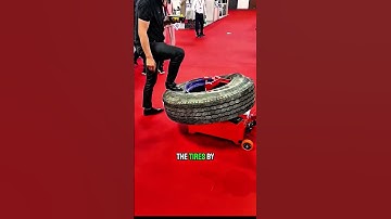 Automatic tyre changing machine