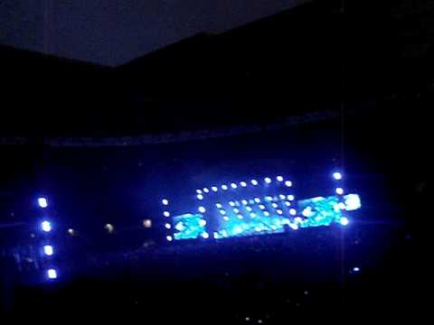 Oasis Wonderwall live - Wembley Stadium Saturday 1...