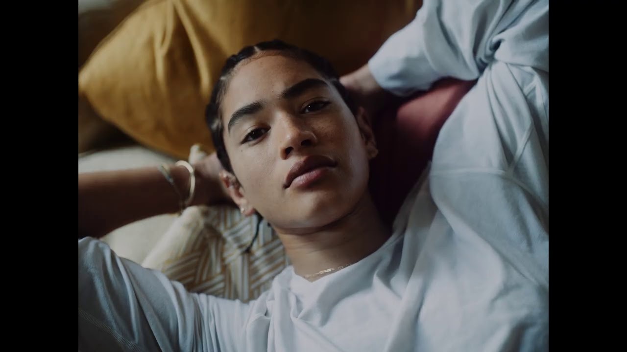 Watch Disclosure, Mick Jenkins  - Who Knew? (Official visualiser) on YouTube Watch Disclosure, Mick Jenkins  - Who Knew? (Official visualiser) on YouTube