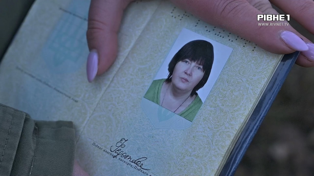 Зникла дорогою до лікарні: у Рівному розшукують жінку, яка втекла з авто медиків