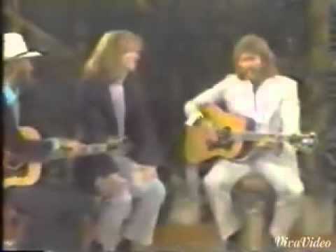 Bee Gees Live On Tv Show In 1981 - Stayin' Alive - Rare !!!