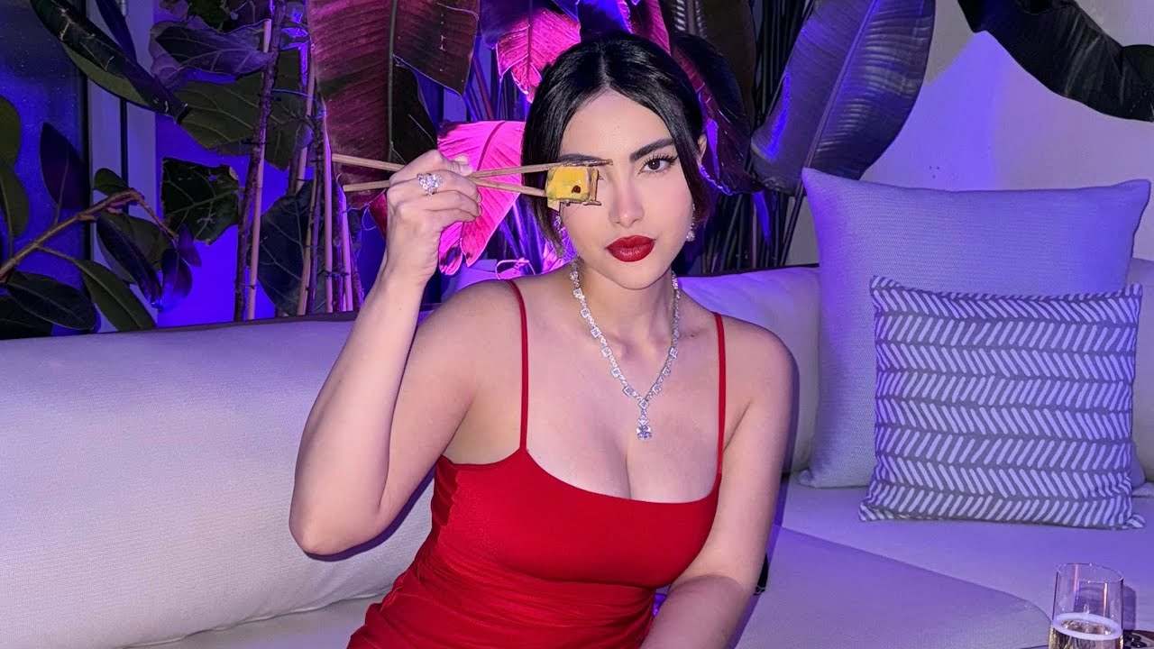 	میکاپ سکسی که باعث میشه همه فقط به تو نگاه کنن🫦 