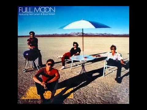 Full Moon featuring Neil Larsen &amp; Buzz Feiten - Phantom Of The Footlights  (1982)