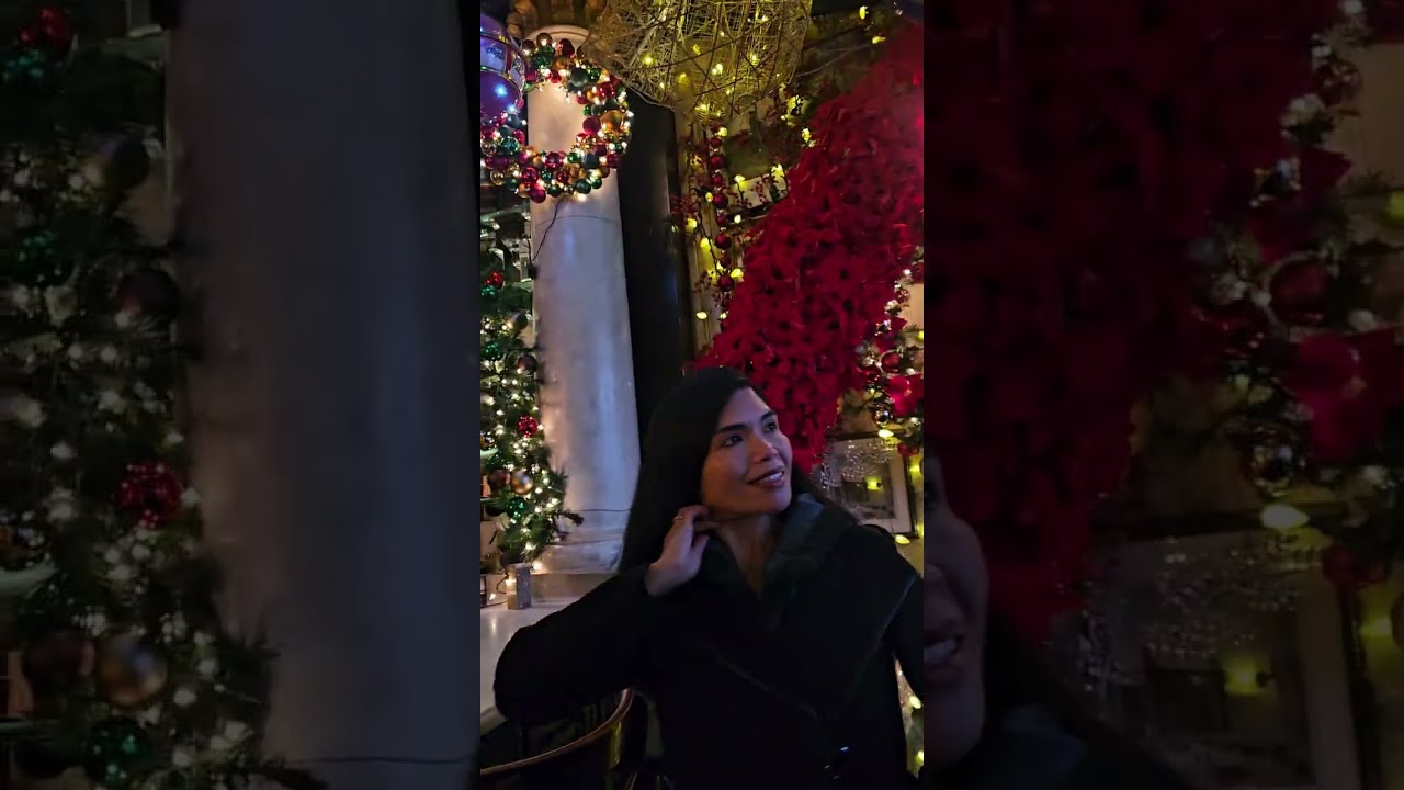 Праздничный рынок на Юнион-сквер и рождественский тематический ресторан Lillie's Victorian Establ...