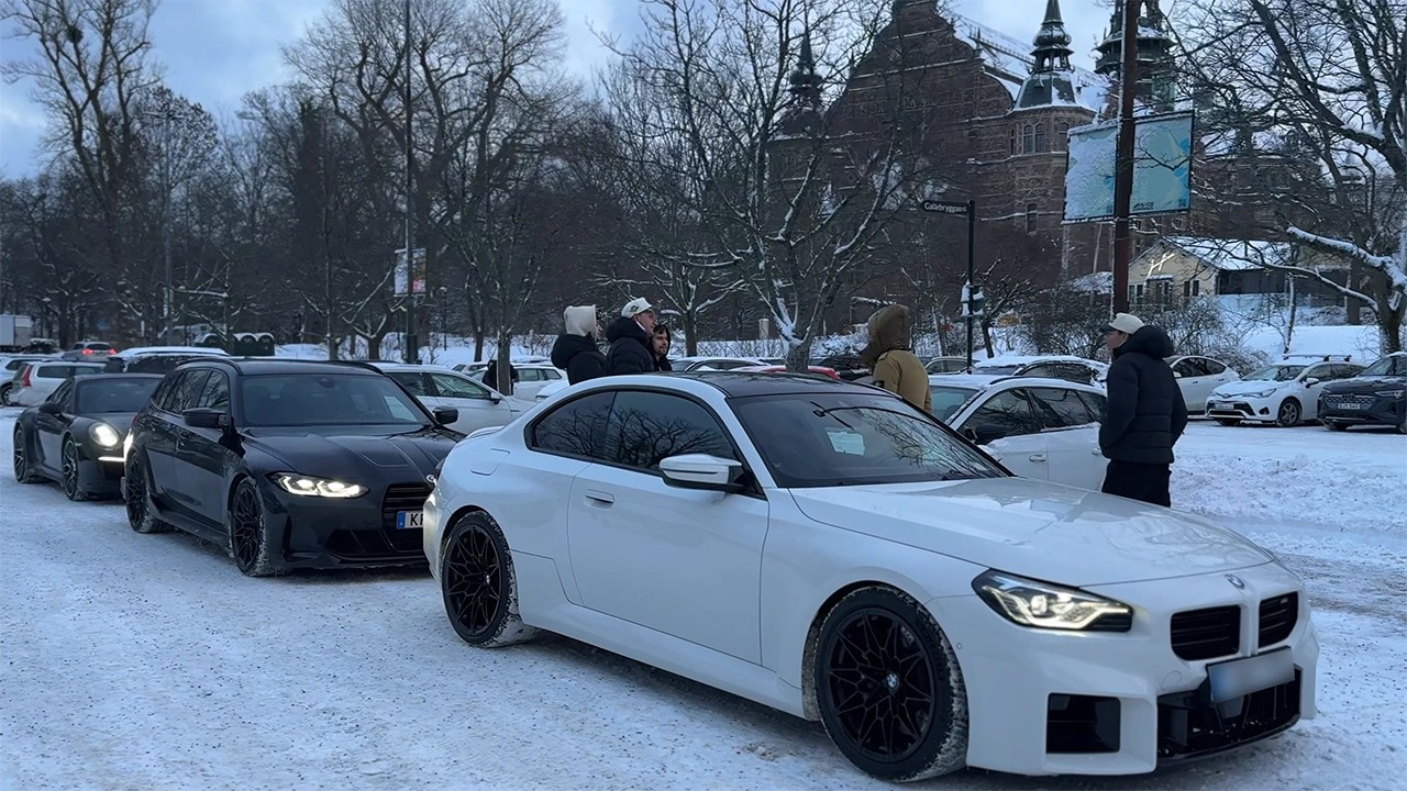 SNOW STREET DRIFTING WITH FRIENDS IN SWEDEN! (Porsche & BMW)