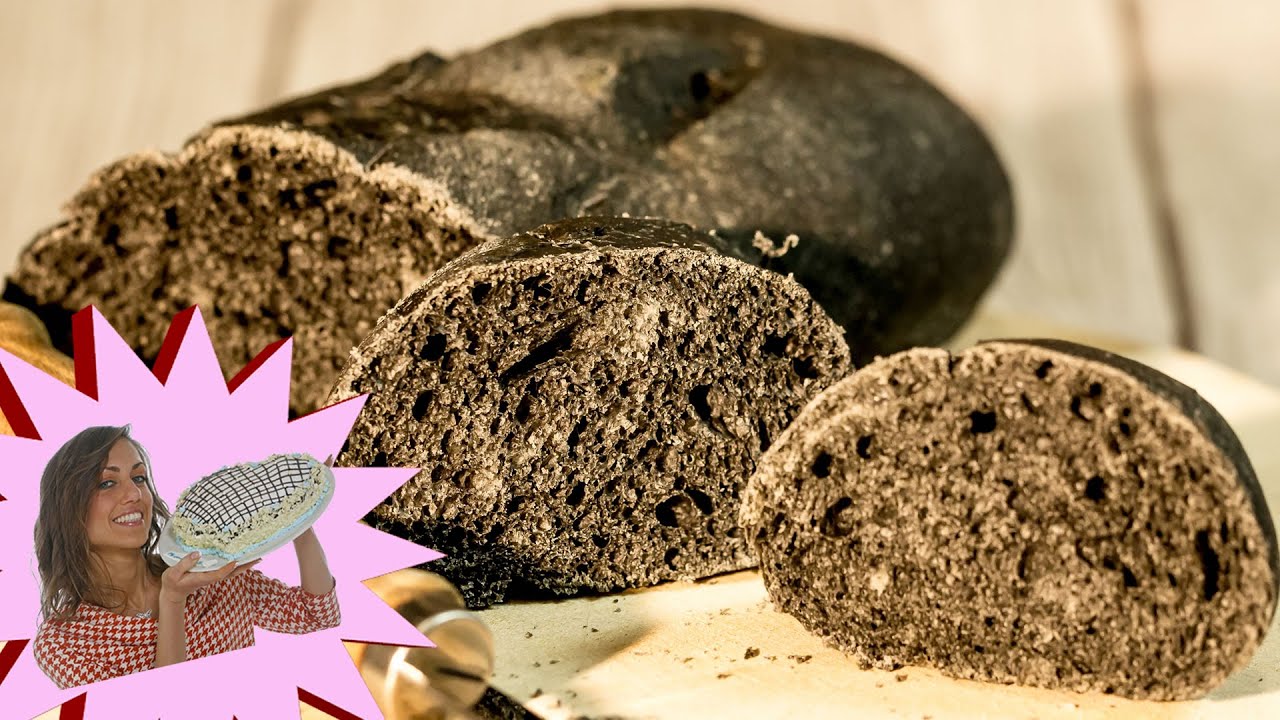 Pane Nero al Carbone Vegetale