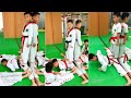 Taekwondo training effective stretching training to stretch your legs to 180 degrees