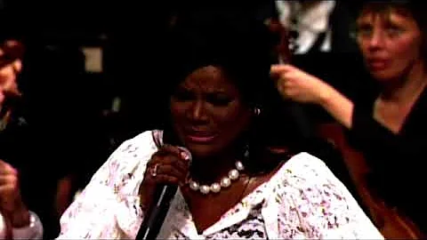 JUANITA BYNUM LIVE - I DON'T MIND WAITING