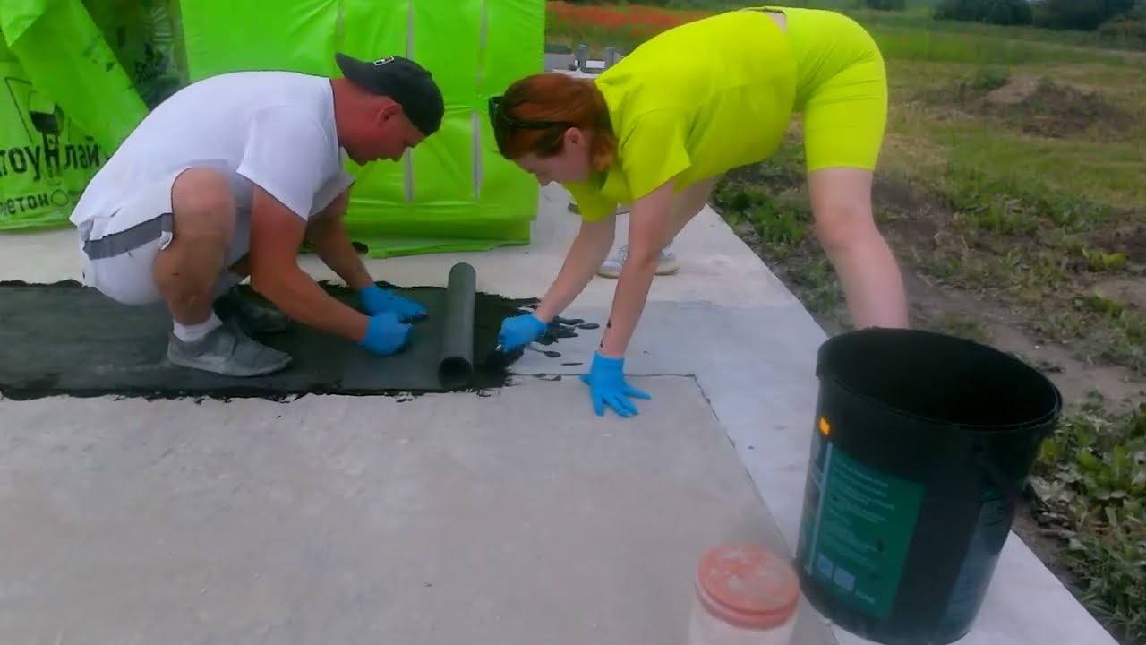 Гидроизоляция и утепление фундамента - YouTube