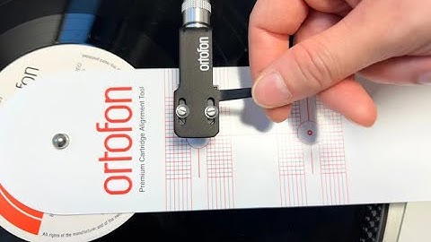 Phono Cartridge Setup Turntable with detachable headshell, from Ortofon