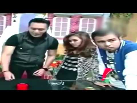 Tak Puas Pegang Paha, Raffi Gesek Bagian Depan Celana ke Tangan Ayu Ting Ting