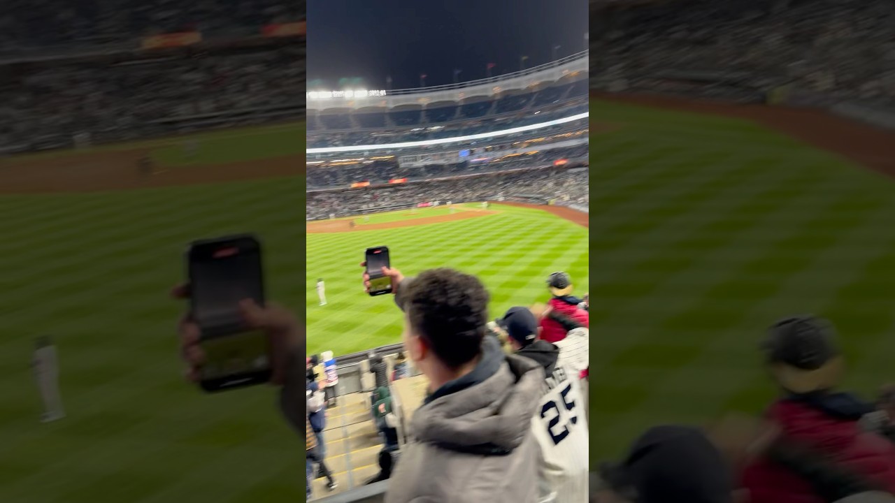 Атмосфера на стадионе Yankees, 9 иннинг