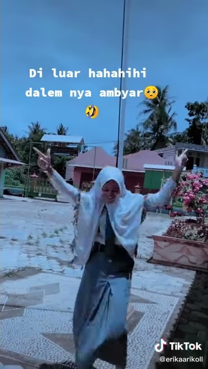 Story WA Cewek cantik joget santuy