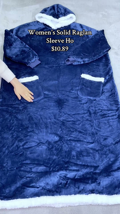 Cozy Floor-Length Wearable Blanket to #keepwarm This Holiday Season! #loveit