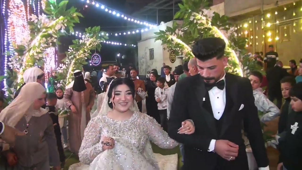 لحظه وصول اشيك عريس وعروسه 